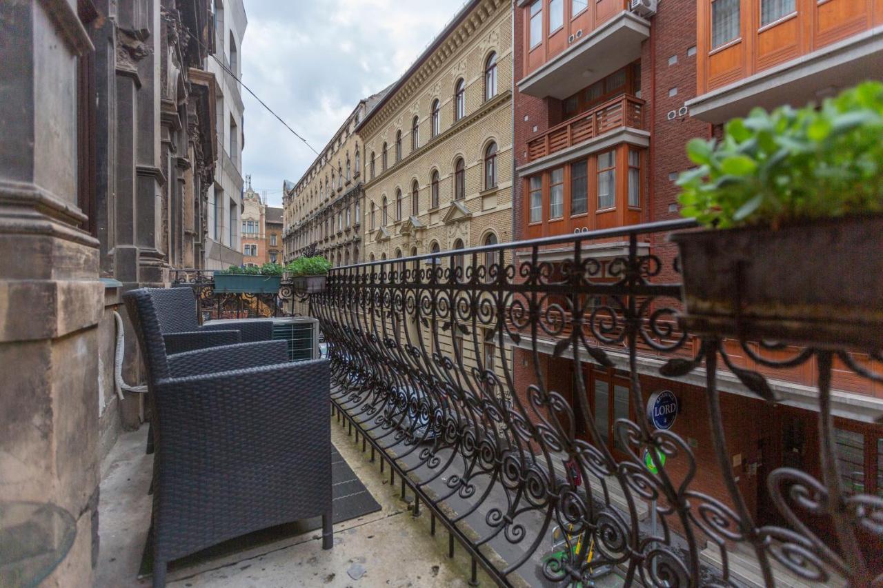 Spacious & Cozy Downtown Apartment With Balcony Budapest Exterior photo
