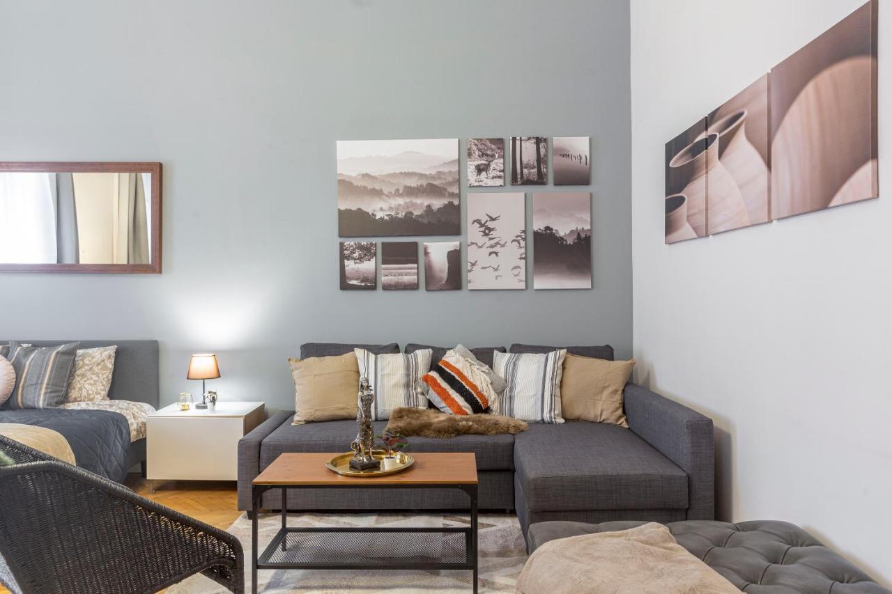 Spacious & Cozy Downtown Apartment With Balcony Budapest Exterior photo