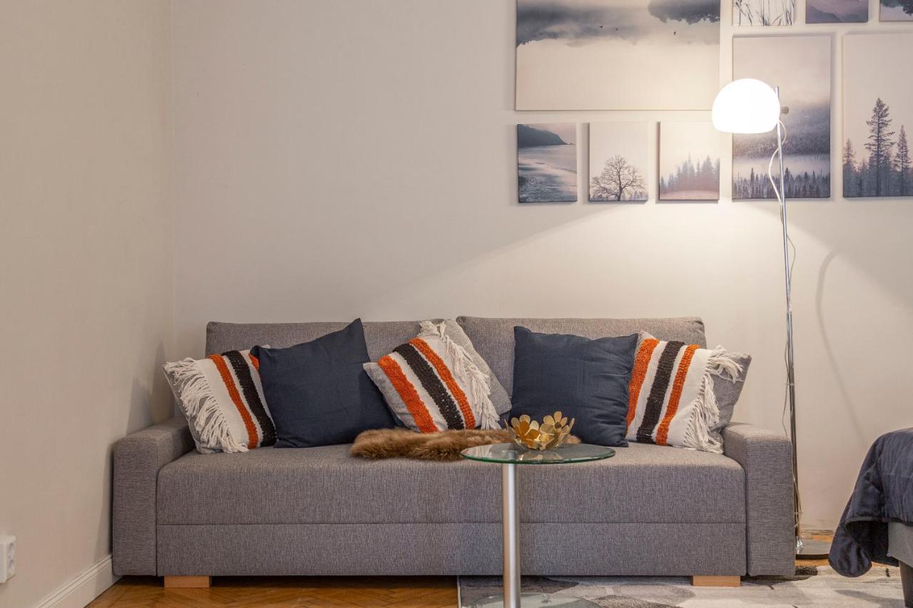 Spacious & Cozy Downtown Apartment With Balcony Budapest Exterior photo