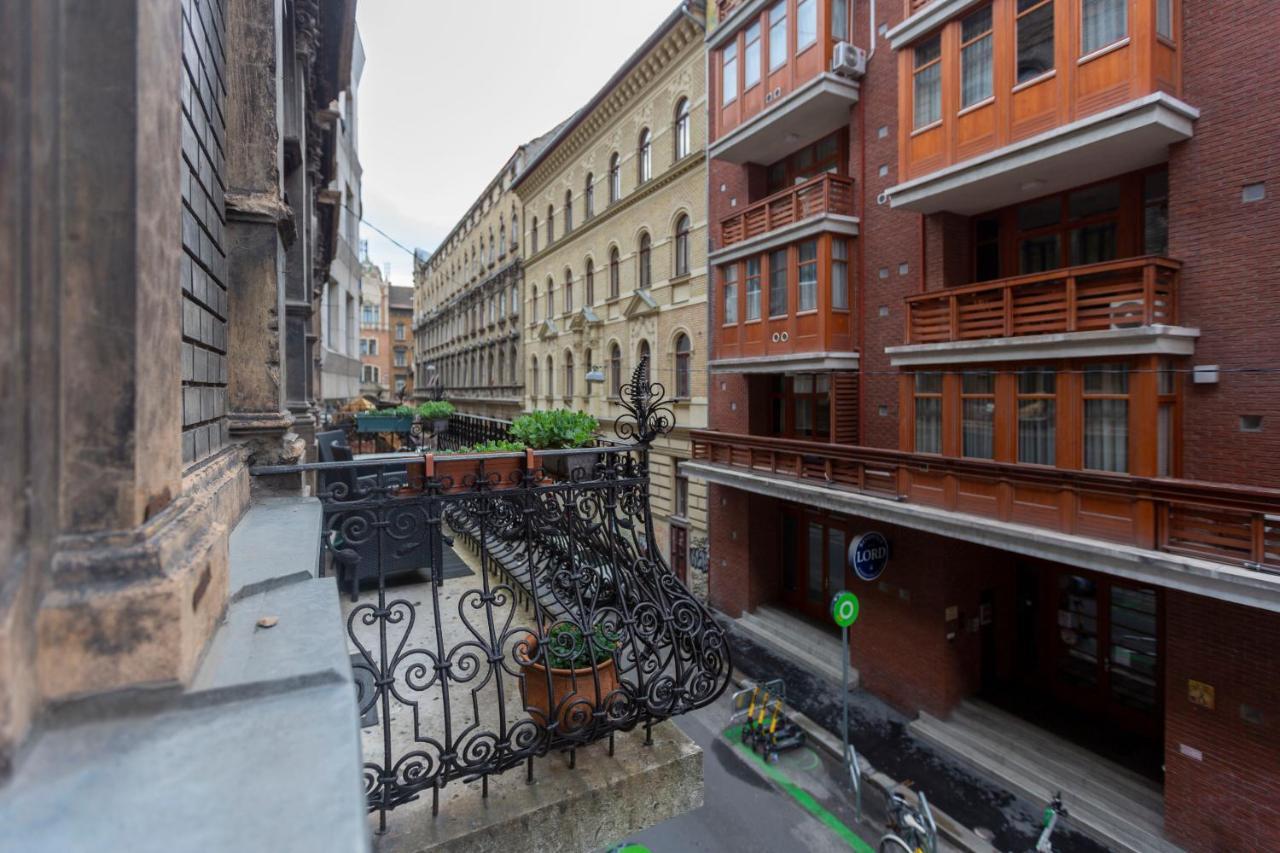 Spacious & Cozy Downtown Apartment With Balcony Budapest Exterior photo
