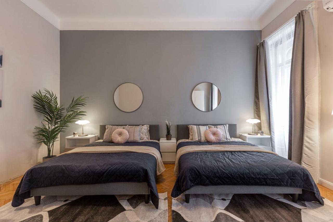Spacious & Cozy Downtown Apartment With Balcony Budapest Exterior photo